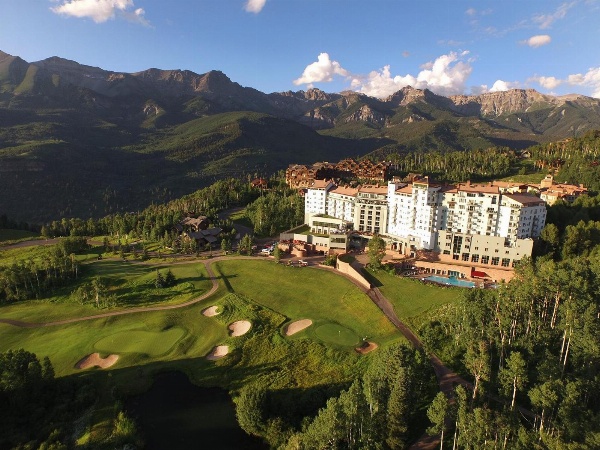 The Peaks Resort and Spa image 1